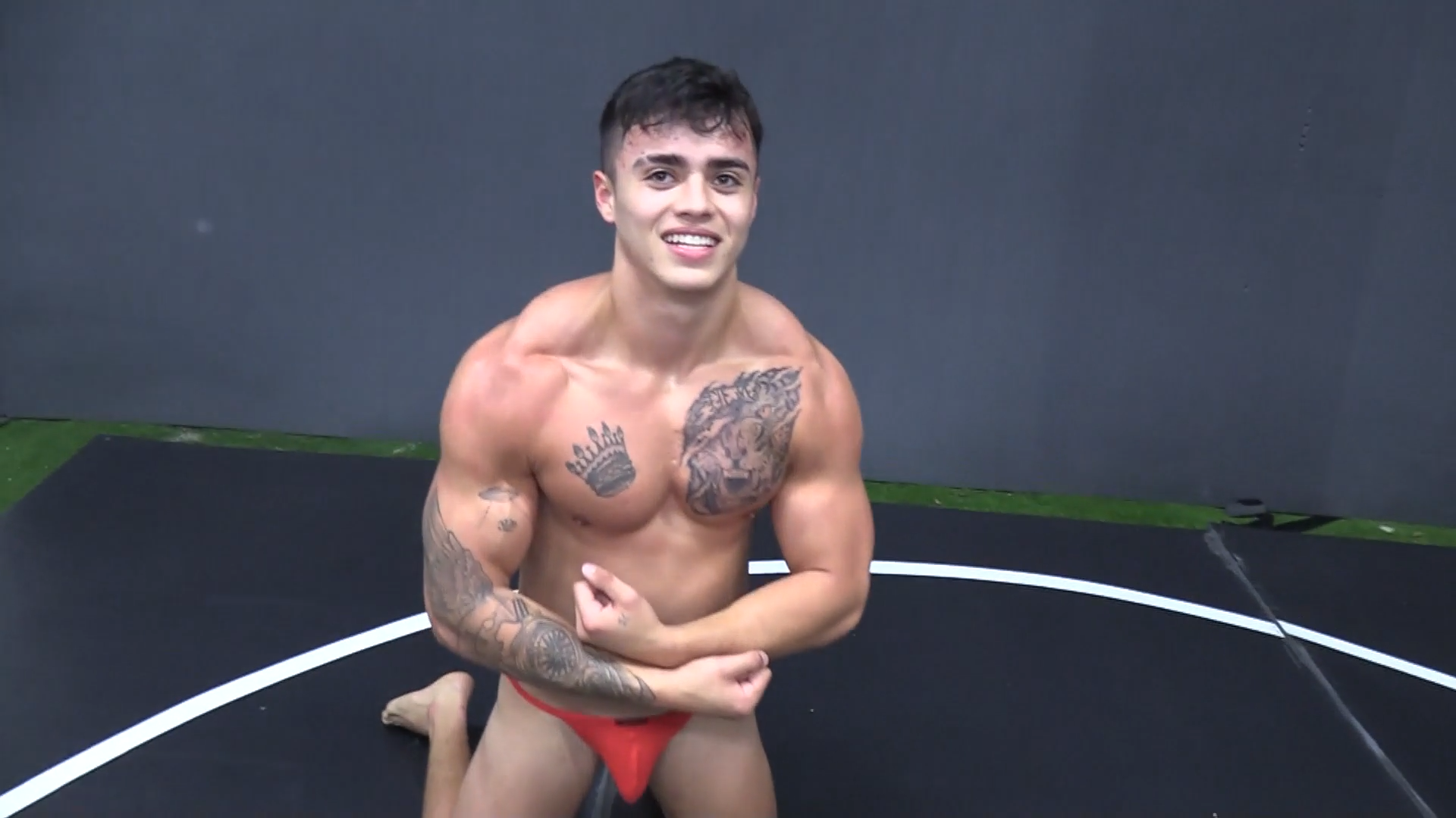 MUSCLE CLASH - TUCO VS MATTHEW